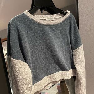 Crop top sweater